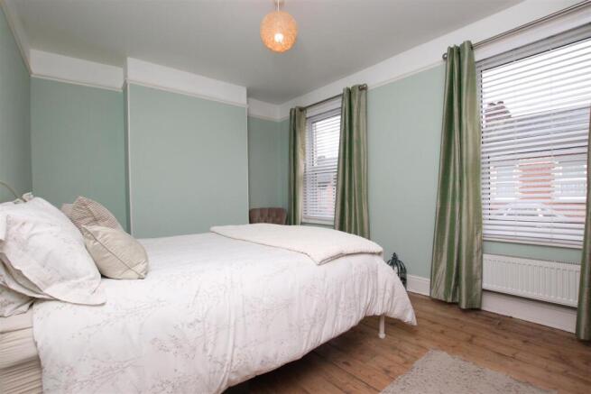 Bedroom 1.JPG
