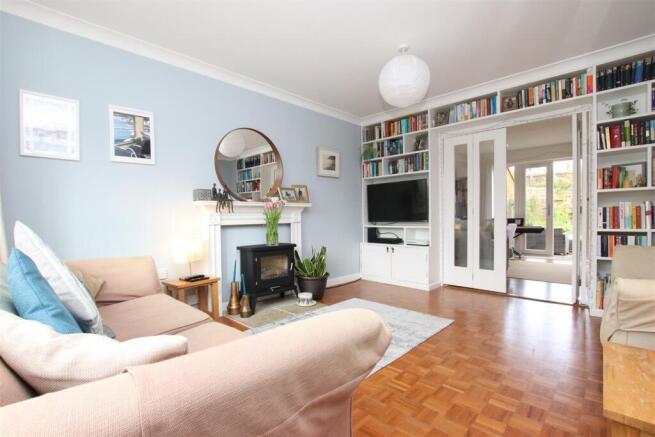 Living Room..JPG