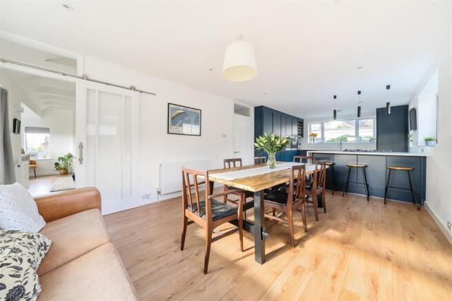 Dining Area.jpg