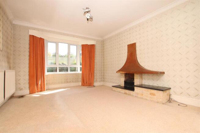 Living Room.JPG