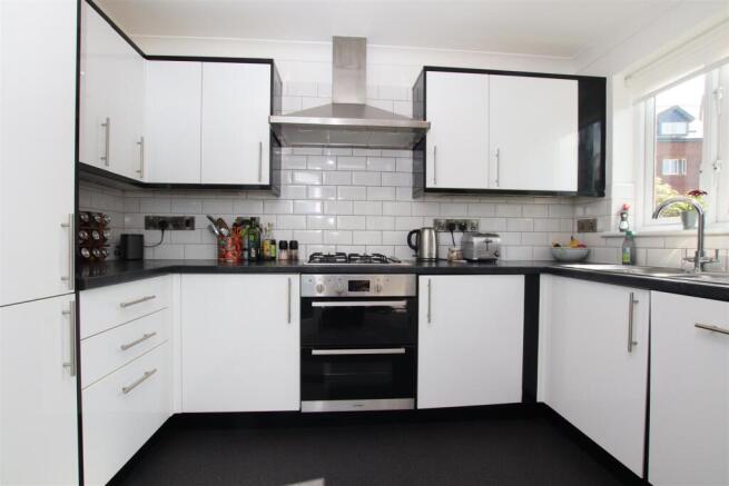 Kitchen.JPG