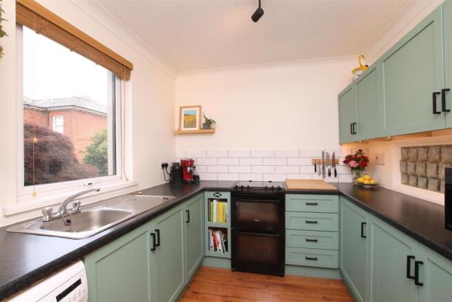 Kitchen.JPG