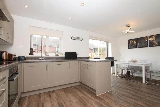 Kitchen Dining Room.JPG