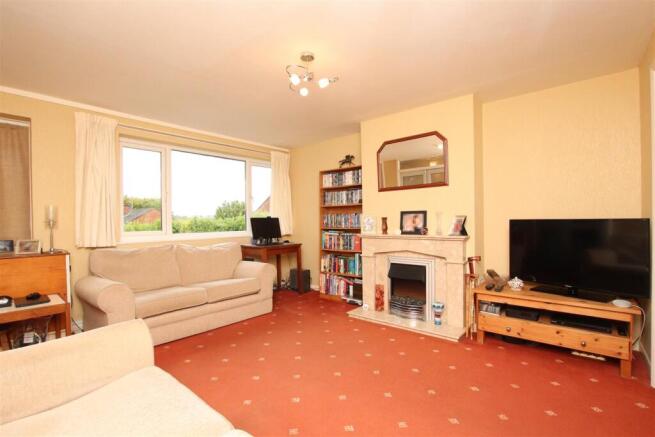 Living Room..JPG
