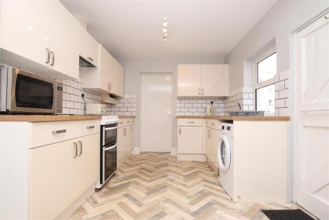 Kitchen.JPG