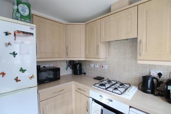 Kitchen (2).JPG