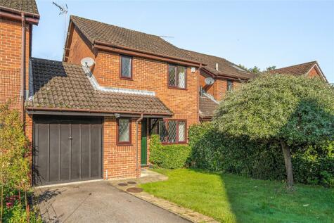 Trout Road, Haslemere, Surrey, GU27