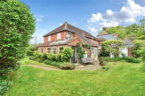 Midhurst Road, Fernhurst, Haslemere, West Sussex, GU27