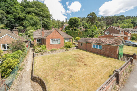 Marley Combe Road, Haslemere, West Sussex, GU27