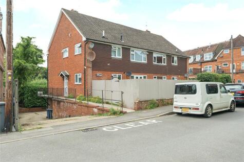 St. Christophers Road, Haslemere, Surrey, GU27