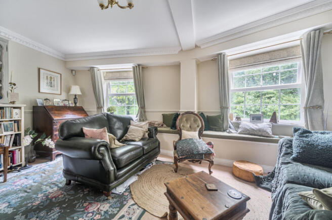 1346502-10-68b808...