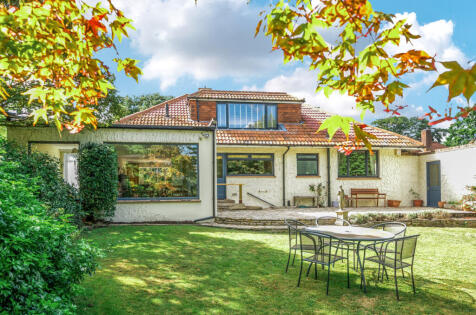 Denbigh Road, Haslemere, Surrey, GU27