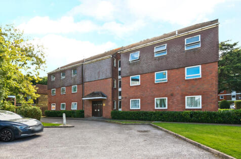 Lower Street, Haslemere, Surrey, GU27