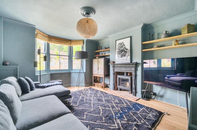 1358120-27-68d68d...