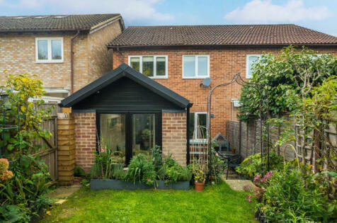 Pegasus Close, Haslemere, West Sussex, GU27