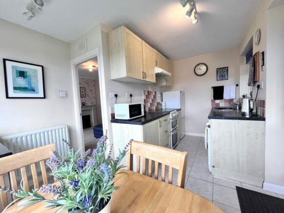 2-bedroom-detached-bungalow-for-sale-in-field-close-melton-mowbray-le13