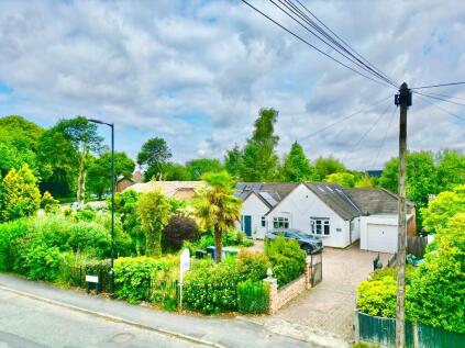 Glebelands Road, Sale, Greater Manchester, M33