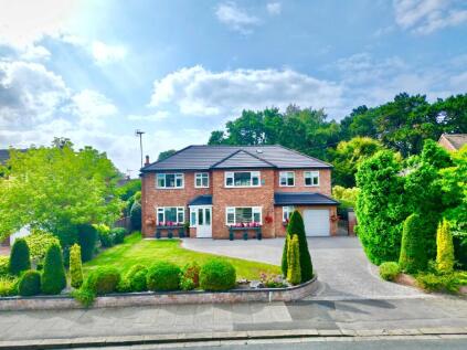 Kenilworth Road, Sale, Greater Manchester, M33