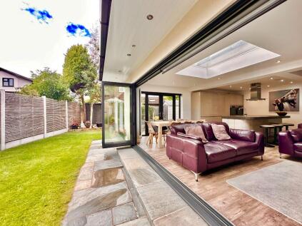 Ravenstone Drive, Sale, Greater Manchester, M33