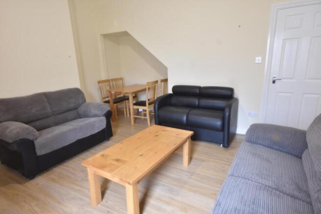 7 Oxnam Crescent08