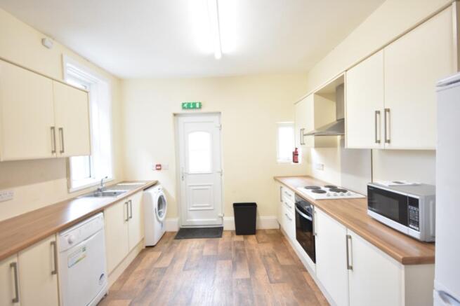 93 Fern Avenue pics3