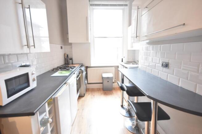 14 B Grosvenor Road pics2