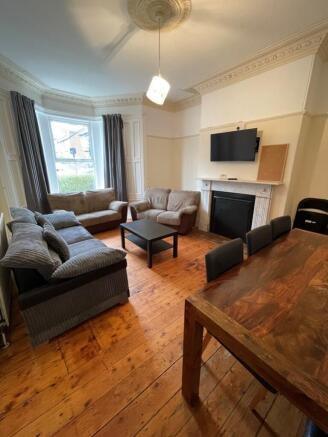 102 Manor House Road14