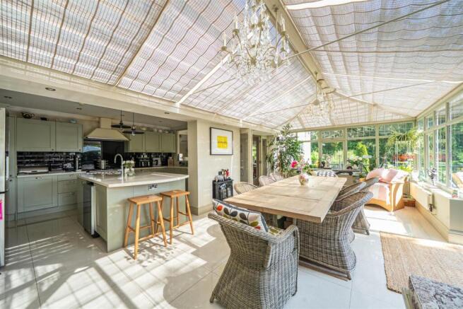 Kitchen/Conservatory