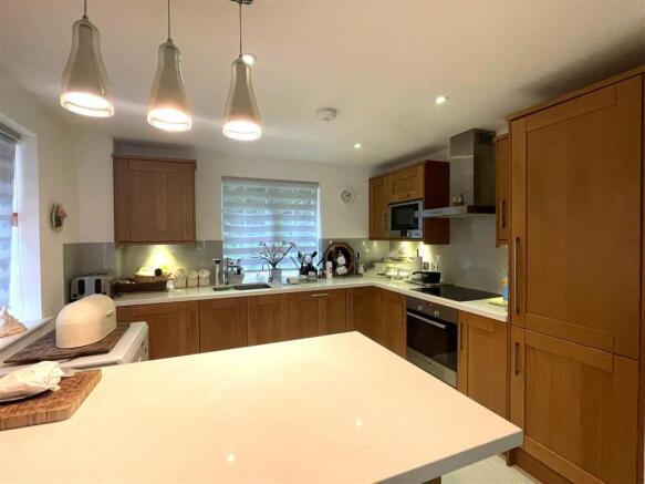 kitchen 1.jpg