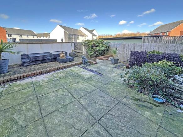 15 Garden b