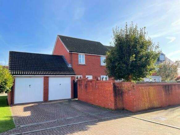 Garage & Driveway