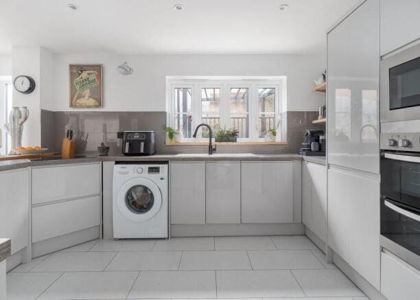 Kitchen Area (view a)