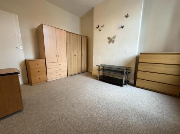 37a pen bathroom.jpg