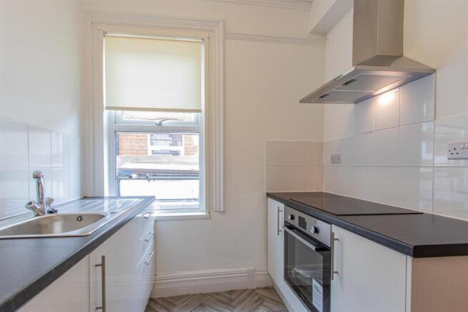 Connaught Road 31, 4-8.jpg