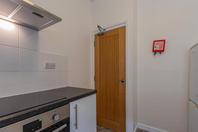 Connaught Road 31, 4-9.jpg