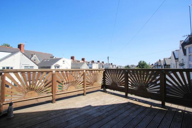 3, 16 Marlborough Road LR-1.jpg