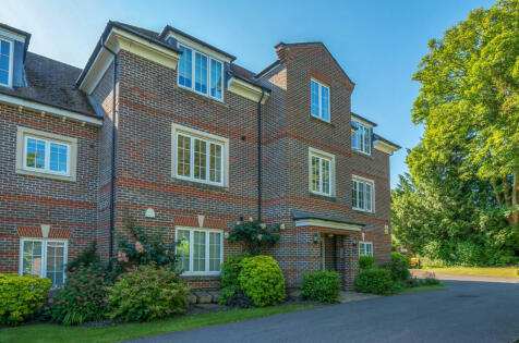 Winchester - 2 bedroom apartment for sale