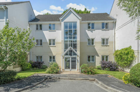 Winchester - 2 bedroom apartment for sale