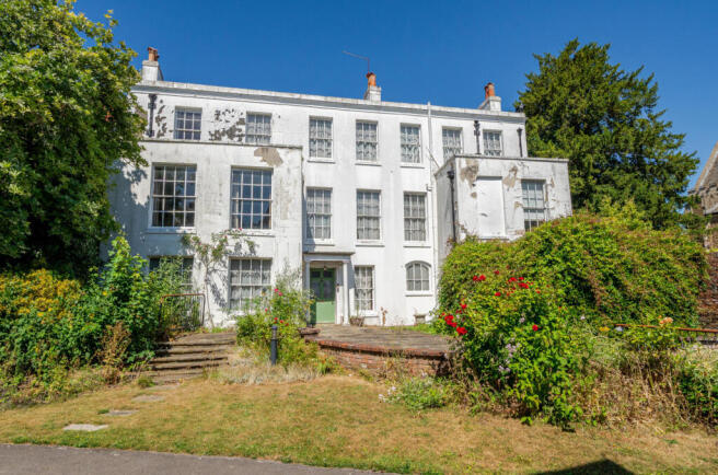 1318837-8-686e4eb...