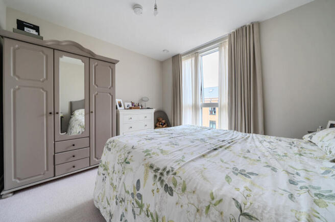 1335974-12-689494...