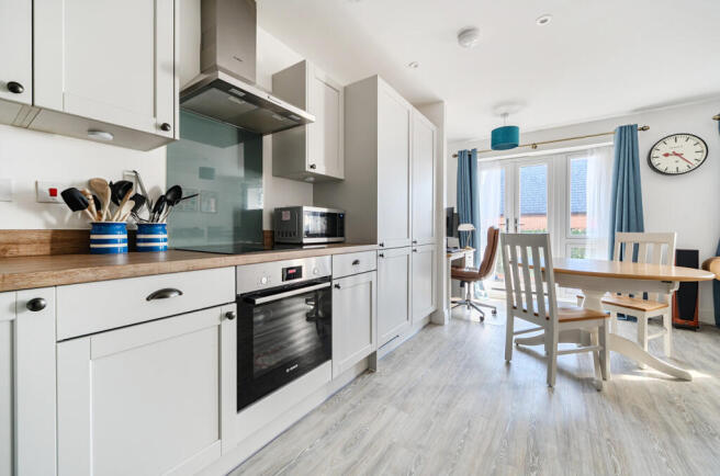 1349333-11-68baa3...