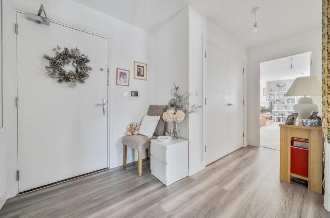 1339812-9-689b3f1...