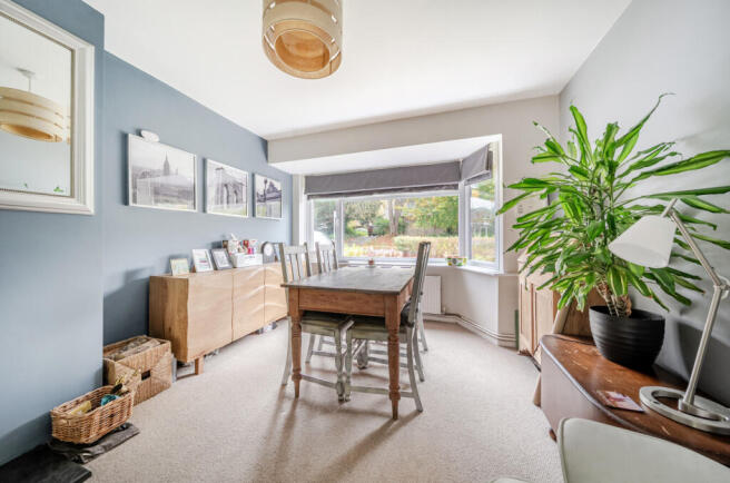 1372977-4-6901f03...