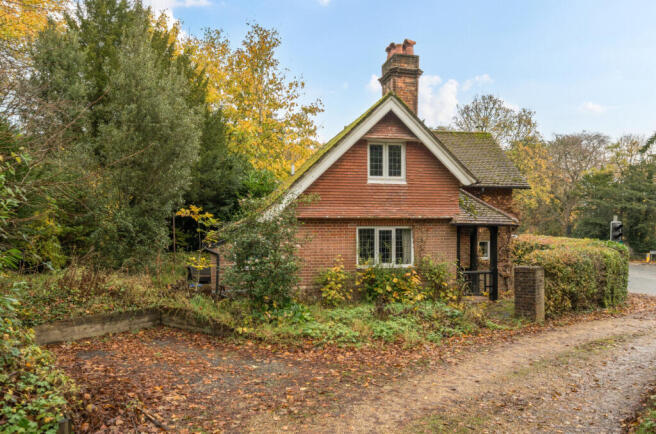 1375201-1-690b24f...