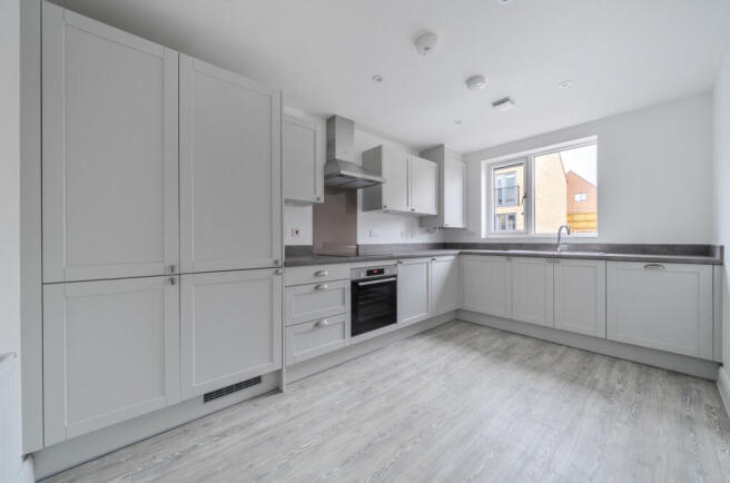 1388557-18-693809...