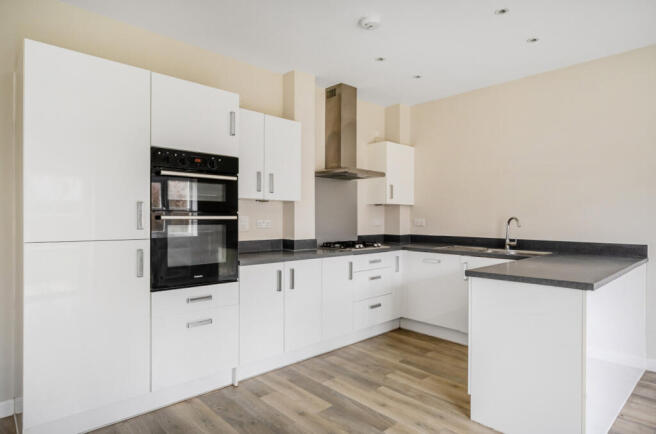 1389082-23-693aad...