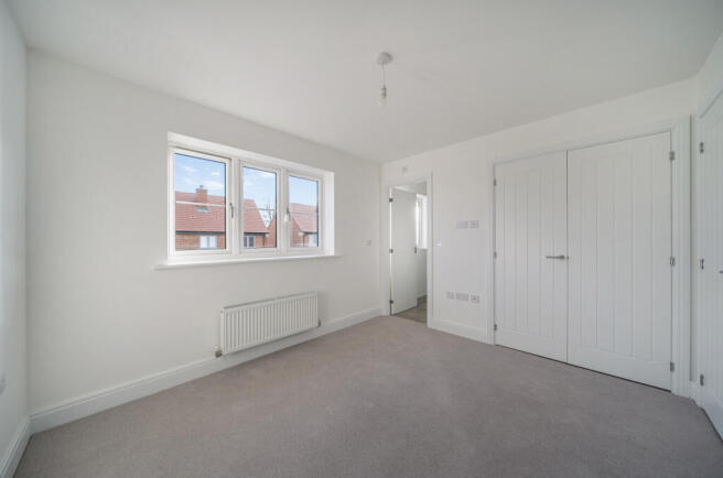 1388524-24-693983...