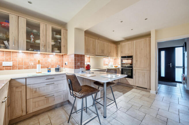 1388748-15-693aeb...