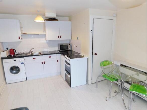 5054-20210121155541-Leamington-Terrace-Edinburgh-www.zoneletting.com-kit1