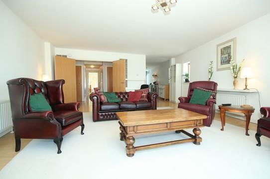3090-20180529035758-lounge3